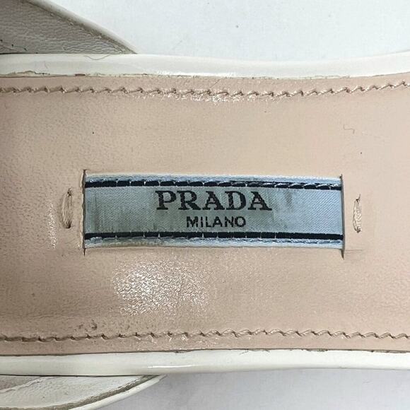 Prada 2017 Ivory Patent Leather Floral Appliqué Flat Sandals Size 39 - Picture 6 of 9